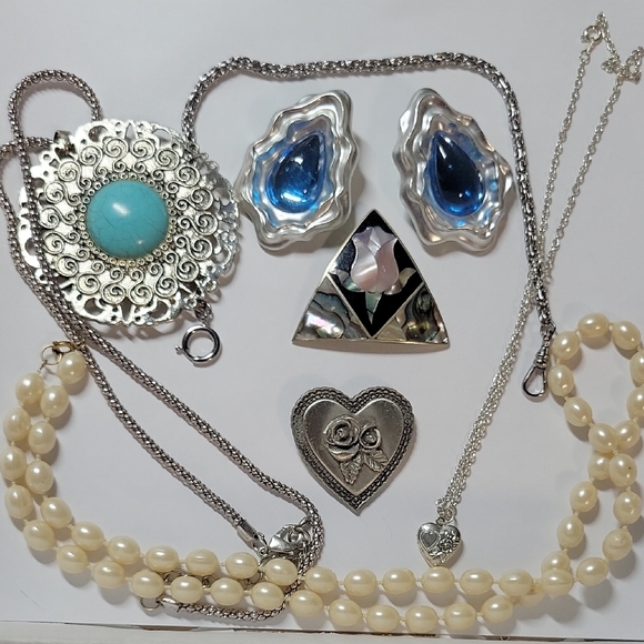 Jewelry - Silver-Tone Turquoise Filigree Pendant Necklace - Blue & Cream Accents